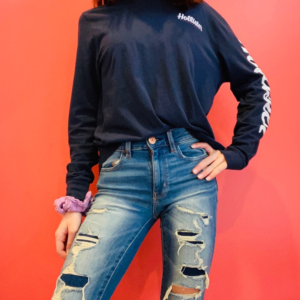 Hollister Women’s Logo Graphic Tee - Picture 1 of 3